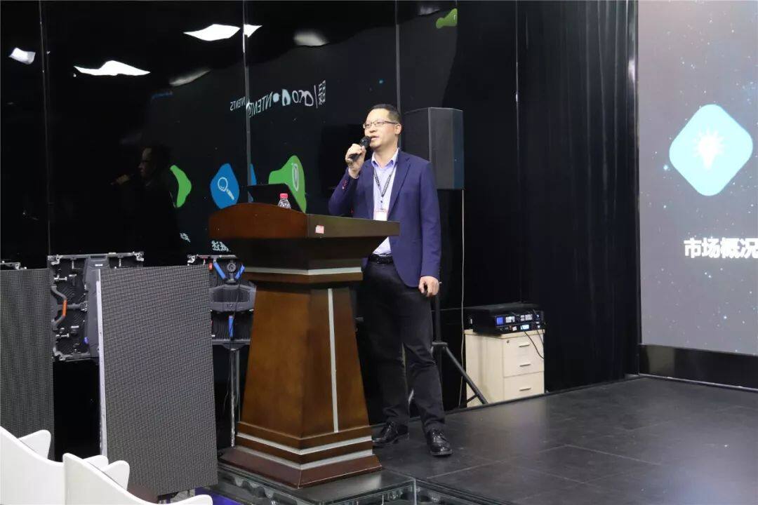 戶內(nèi)固裝，戶內(nèi)租賃